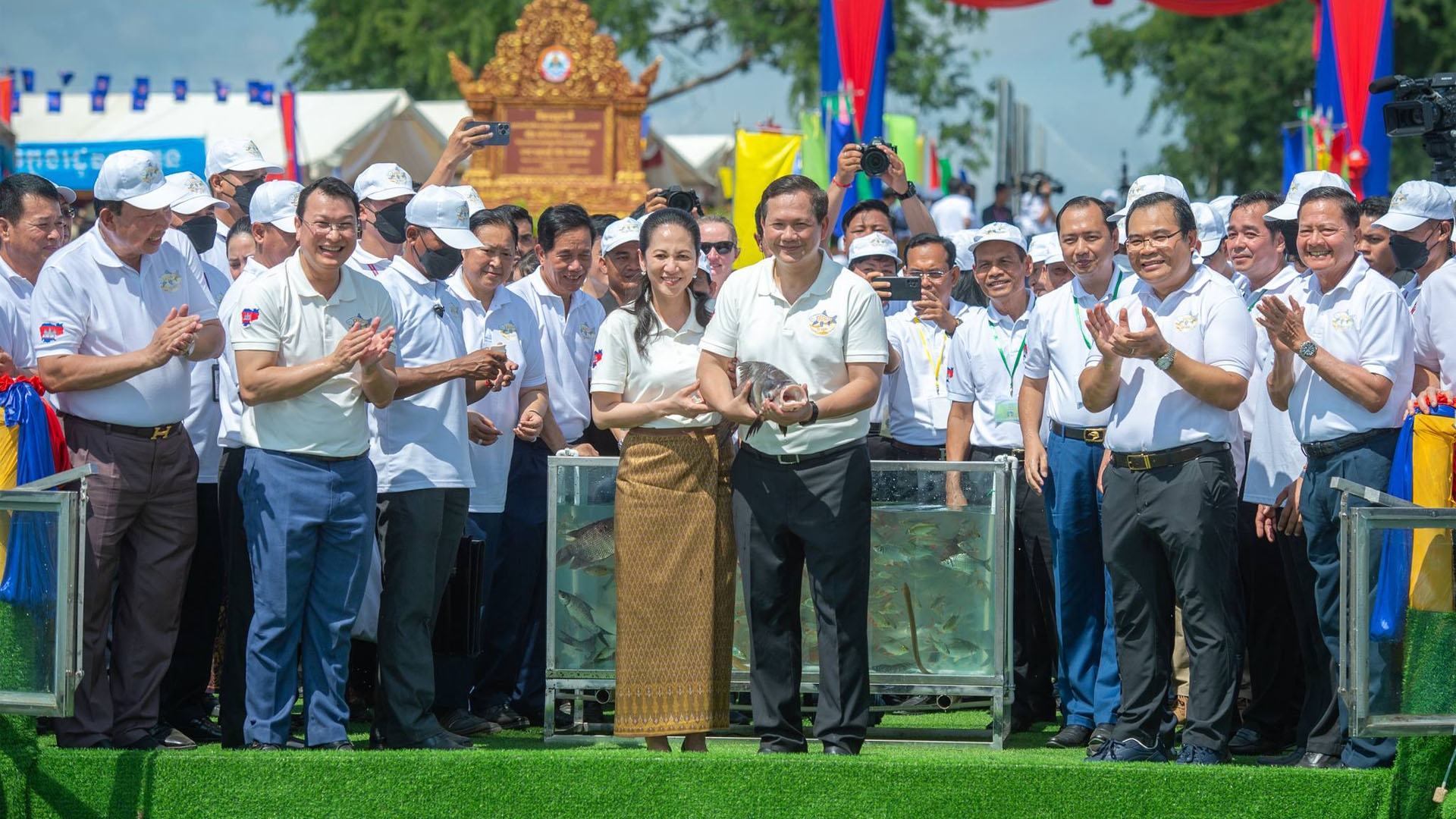 សម្តេចធិបតី ហ៊ុន ម៉ាណែត បំផុស​ស្មារ​តីឲ្យ​ពល​រដ្ឋចូ​ល​រួមអភិរក្ស និង​អភិវឌ្ឍធន​ធាន​ជល​ផល